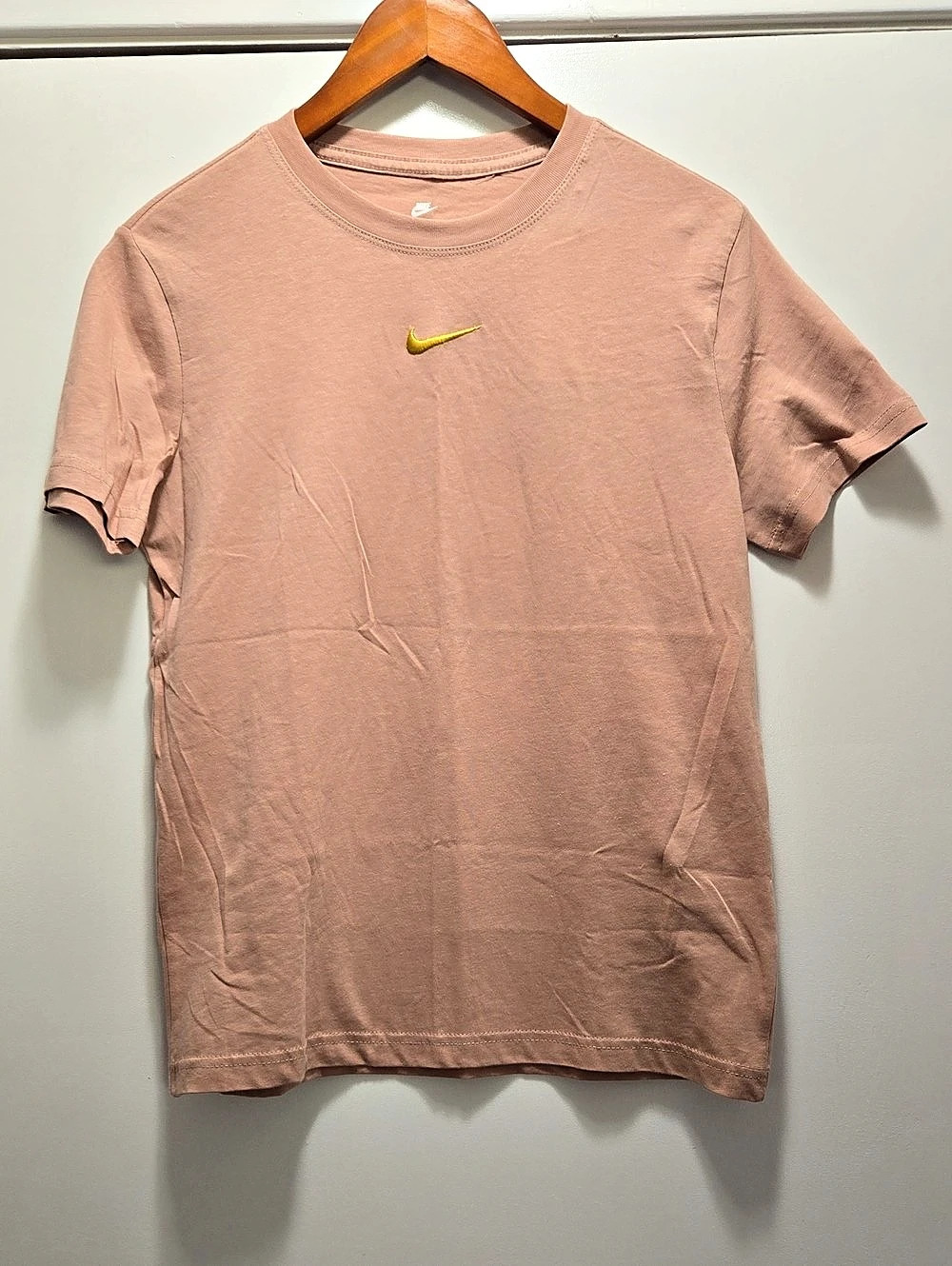 Nike The Nike Tee Short Sleeve Tee in Pink Girls Large NWT